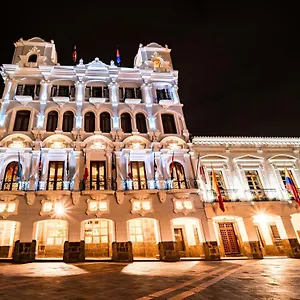 Plaza Grande Hotel