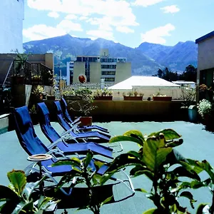 3* Bed and breakfast Jhomana